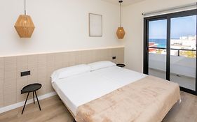 Apartamentos San Antonio Beach